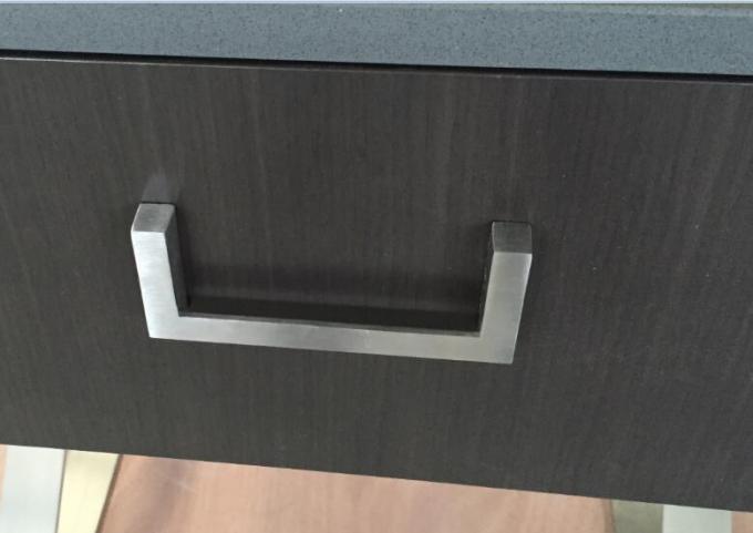 طاولات سرير فندق King Size Metal Leg Hotel Hospitality Case مع لمعان 100٪ 3