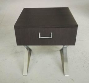 شراء طاولات سرير فندق King Size Metal Leg Hotel Hospitality Case مع لمعان 100٪ التصنيع عبر الإنترنت